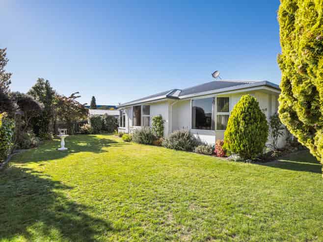 6 Westhaven Place, Redwoodtown