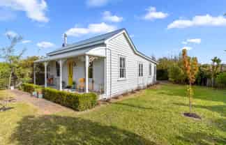 24 Dillons Point Road, Islington