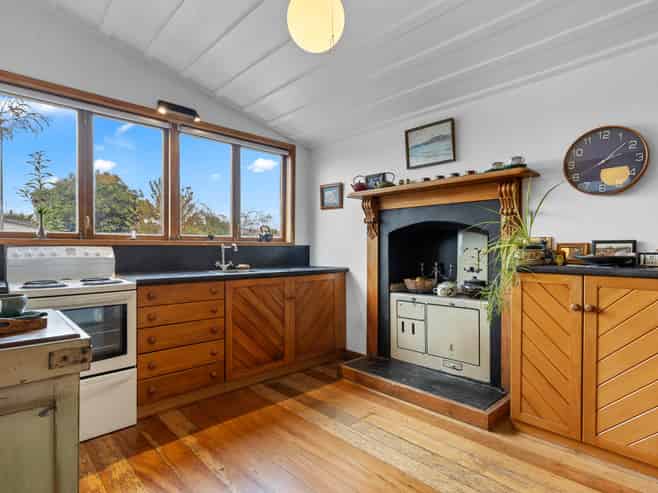 24 Dillons Point Road, Islington