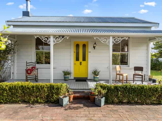 24 Dillons Point Road, Islington