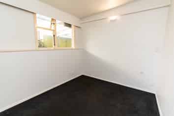 4 Cruickshank Cresent, Clouston Park