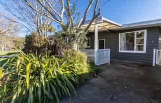 4 Cruickshank Cresent, Clouston Park