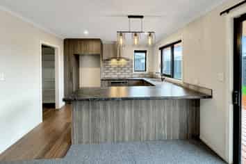 39 Ebenezer Dr, Lincoln