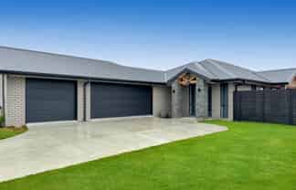 39 Ebenezer Dr, Lincoln