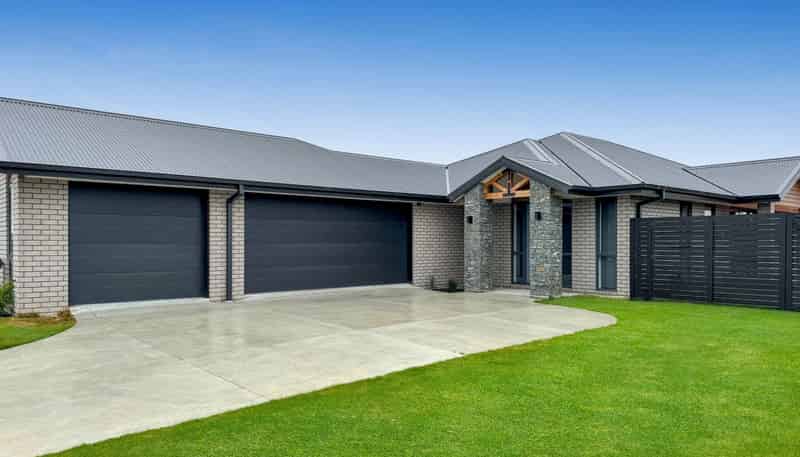 39 Ebenezer Dr, Lincoln