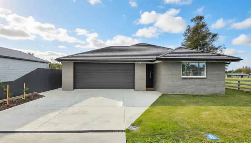 50 Bredins Line, Marton