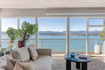 15 Fortification Road, Karaka Bays