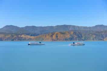 15 Fortification Road, Karaka Bays