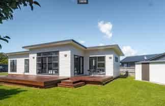 56 Wallace Street, Featherston