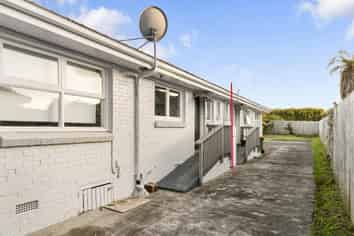 2/12A Middlemore Road, Otahuhu