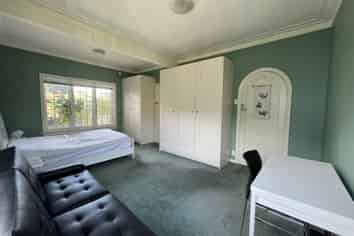 Room 4/27 Pitt Street, North Dunedin