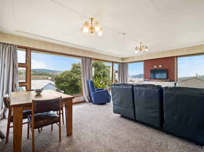 15 Middleton Road, Kew