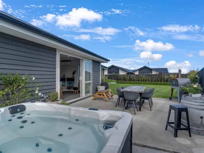 14 Miskell Street, Pegasus