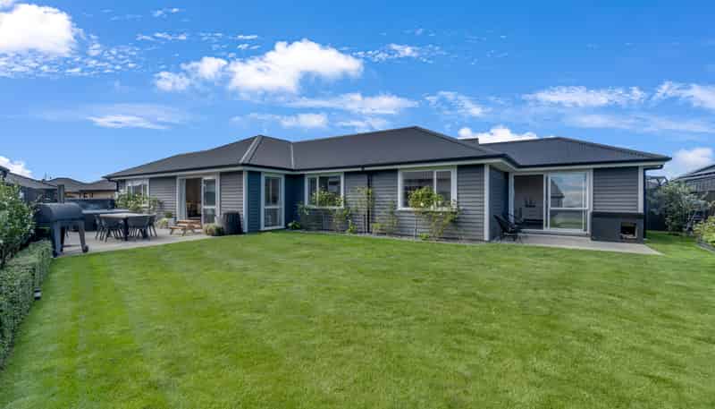 14 Miskell Street, Pegasus