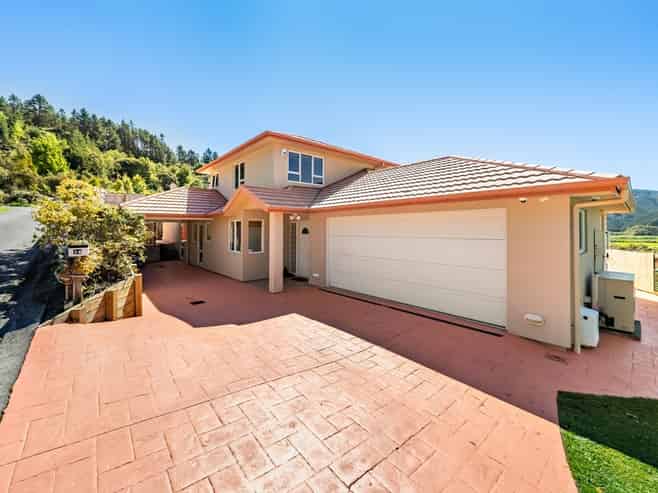 14 Sylvan Way, Silverstream