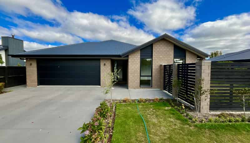 54 Grayshott Avenue, Casebrook