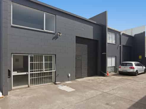 Entry-level investment unit