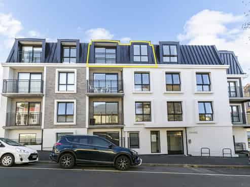 408/2 Colombo Street, Newtown