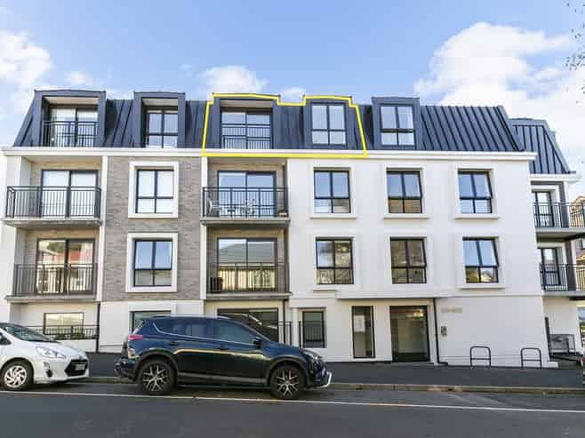 408/2 Colombo Street, Newtown