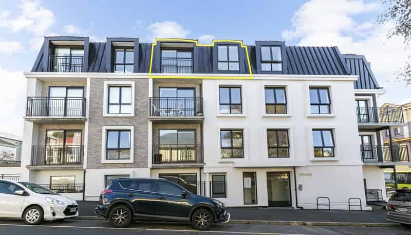 408/2 Colombo Street, Newtown