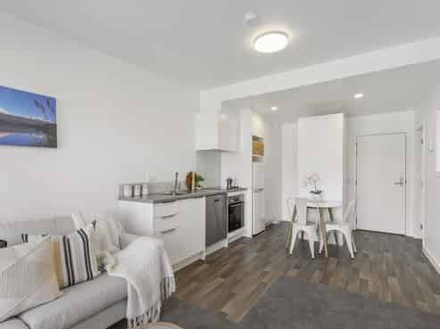408/2 Colombo Street, Newtown