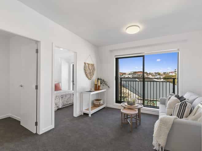 408/2 Colombo Street, Newtown