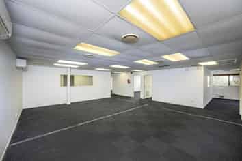 HIGH PROFILE OFFICE SPACE IN BROWNS BAY
