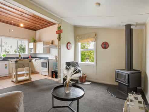 8 Dalry Street, Mornington