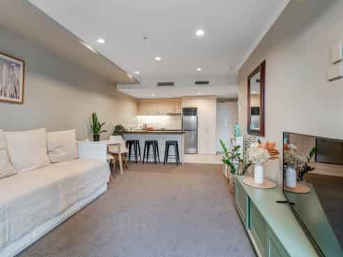 210/9-17 Byron Avenue, Takapuna