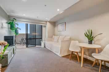 210/9-17 Byron Avenue, Takapuna