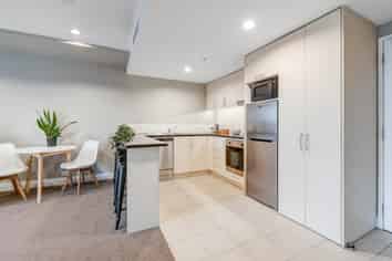 210/9-17 Byron Avenue, Takapuna