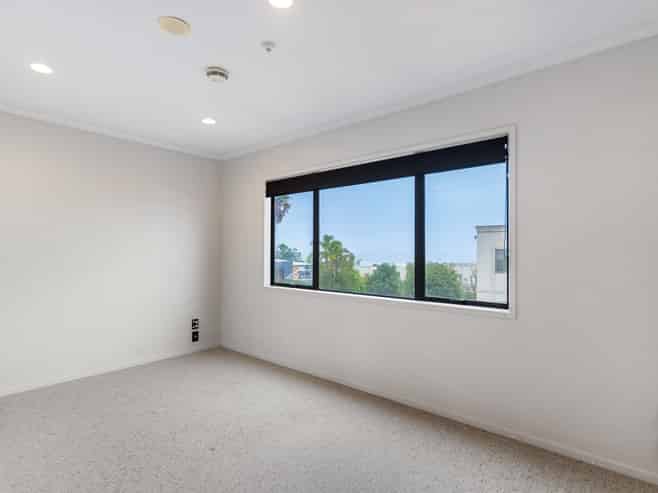 8/170 Mokoia Road, Chatswood