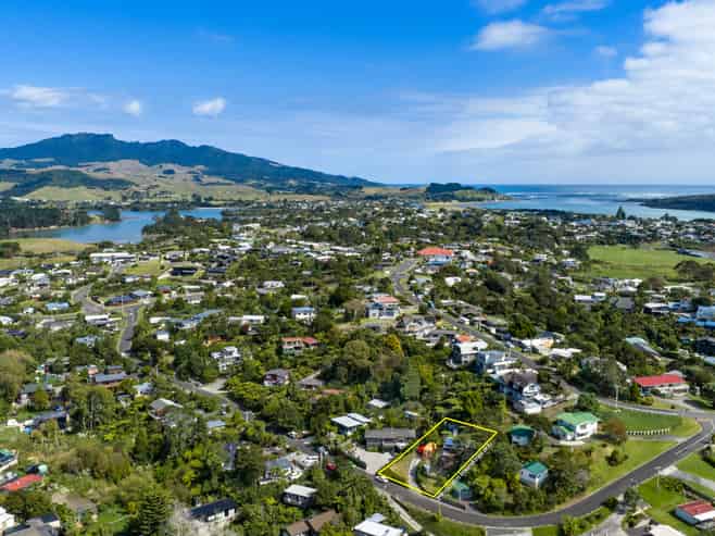 3 Cambrae Road, Raglan