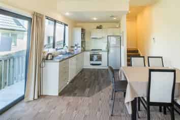 Room A/5 Queen Street, Dunedin Central