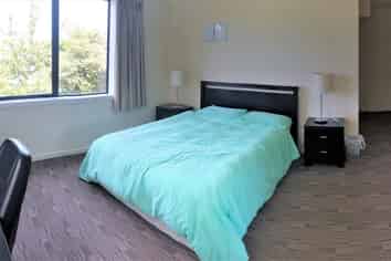 Room A/5 Queen Street, Dunedin Central