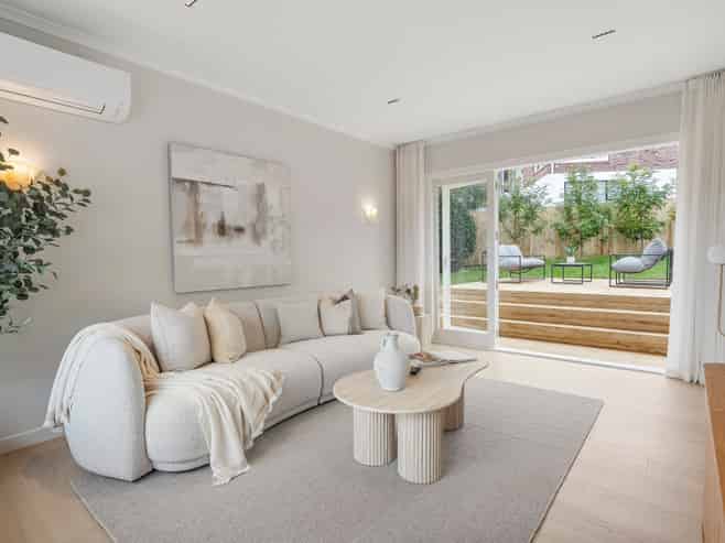 83 Mount Royal Avenue, Mount Albert