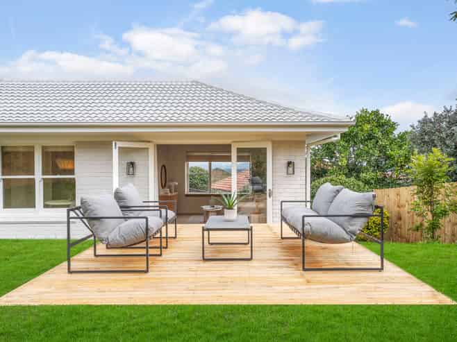 83 Mount Royal Avenue, Mount Albert