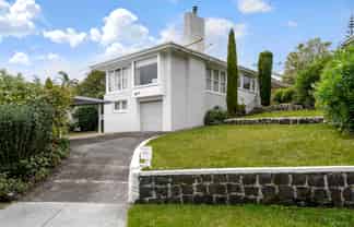 83 Mount Royal Avenue, Mount Albert