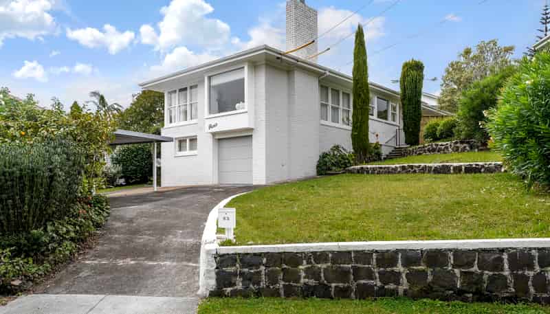 83 Mount Royal Avenue, Mount Albert