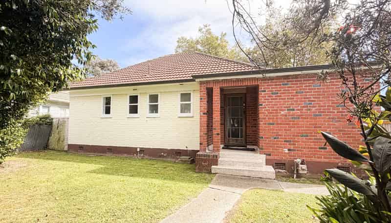 30 Savage Crescent, West End