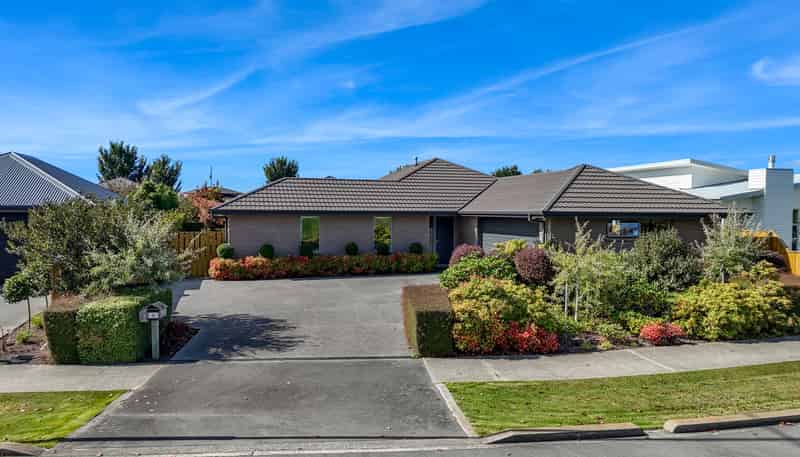 96 Infinity Drive, Pegasus