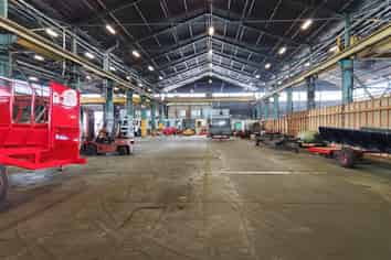 Sockburn Warehouse with Crane Potential