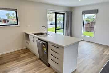 20 Aylmer Street, Ross