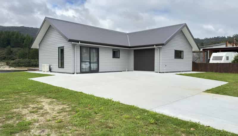 20 Aylmer Street, Hokitika