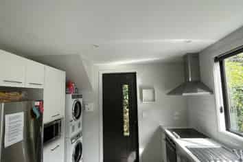 Flat C, Rm/80 Manor Place, Dunedin Central