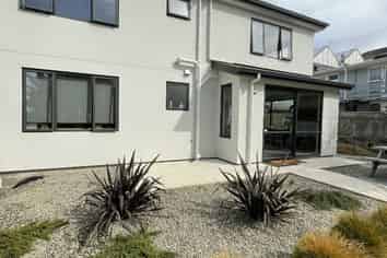 Flat C, Rm/80 Manor Place, Dunedin Central