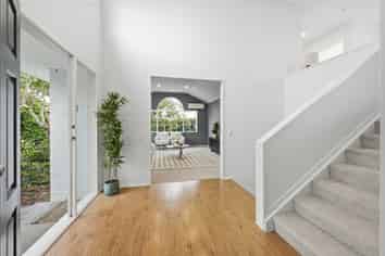 10 Highgate Place, Somerville