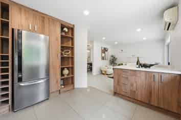 10 Highgate Place, Somerville