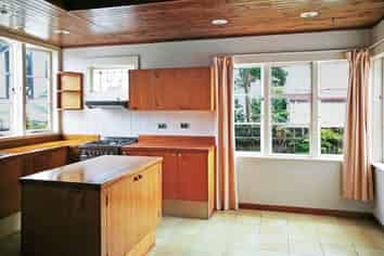 24 Acorn Street, Royal Oak