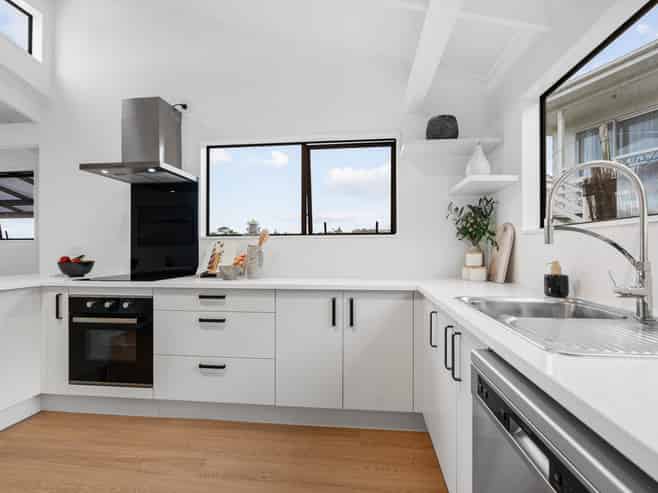 13 Frosses Place, Massey